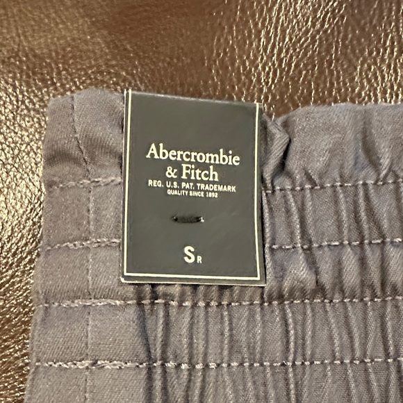 Abercrombie & Fitch Gray Quilted Pants - Picture 2 of 4